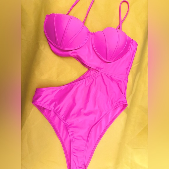 *NEW* Hot Pink Shell Bra Swimsuit - Picture 1 of 10